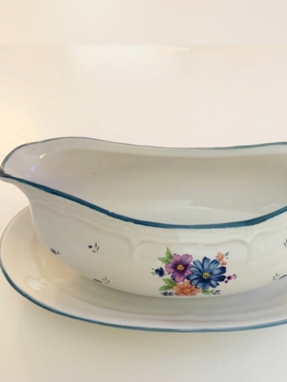 Jmp Marketing Vintage Gravy Boat